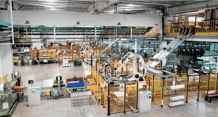 青岛何以位列全国“灯塔工厂”首位？技术开发视角下的深度解析